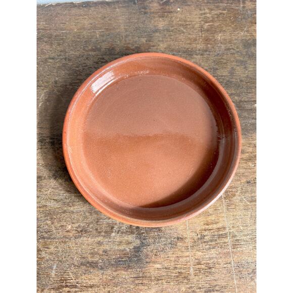 Terra Cotta Garlic Roaster with Glazed Base and Lid with Steam Vent - Picture 2 of 3